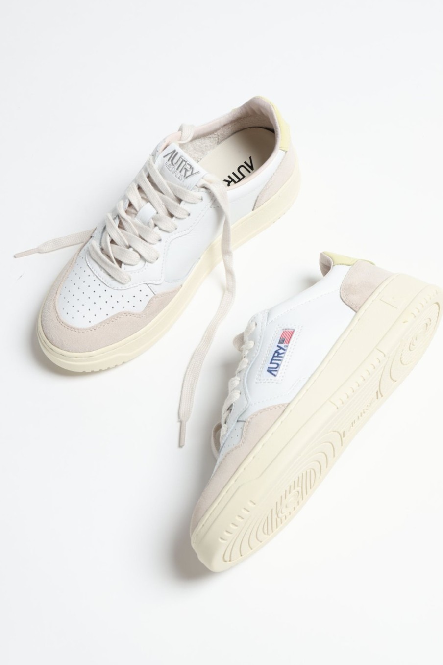 Chaussures Autry | Baskets 01 Low Suede En Blanc/Citron Vert