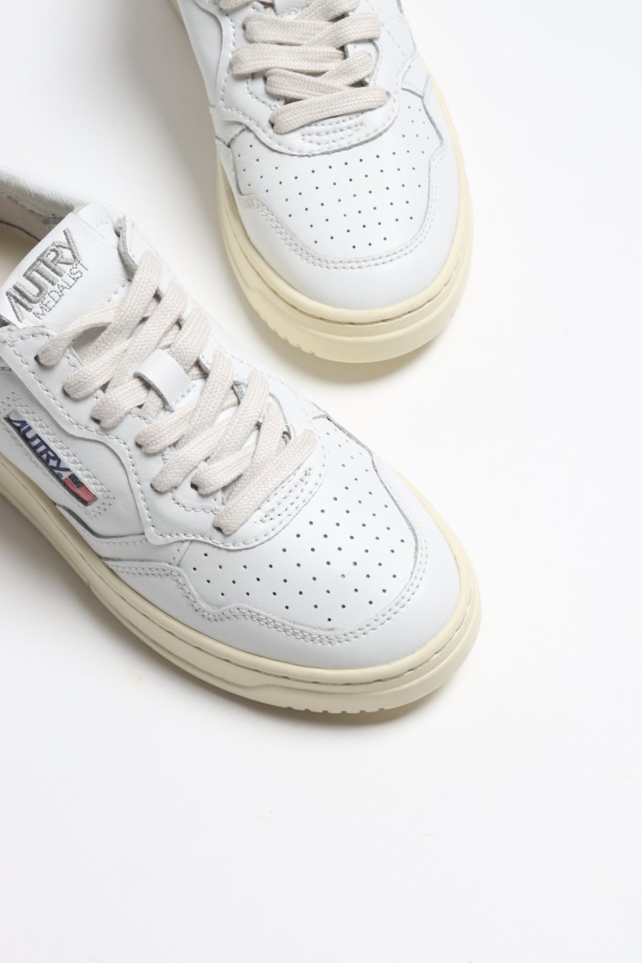 Chaussures Autry | Baskets 01 Low En Blanc/Amethyste