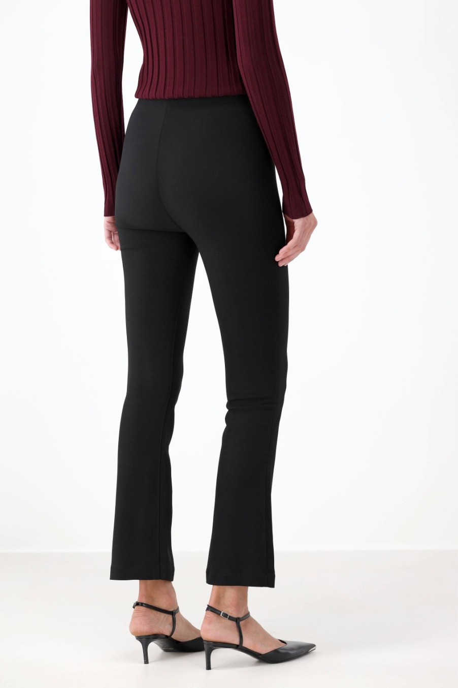 Vetements SPRWMN | Pantalon Ankle Flare En Noir