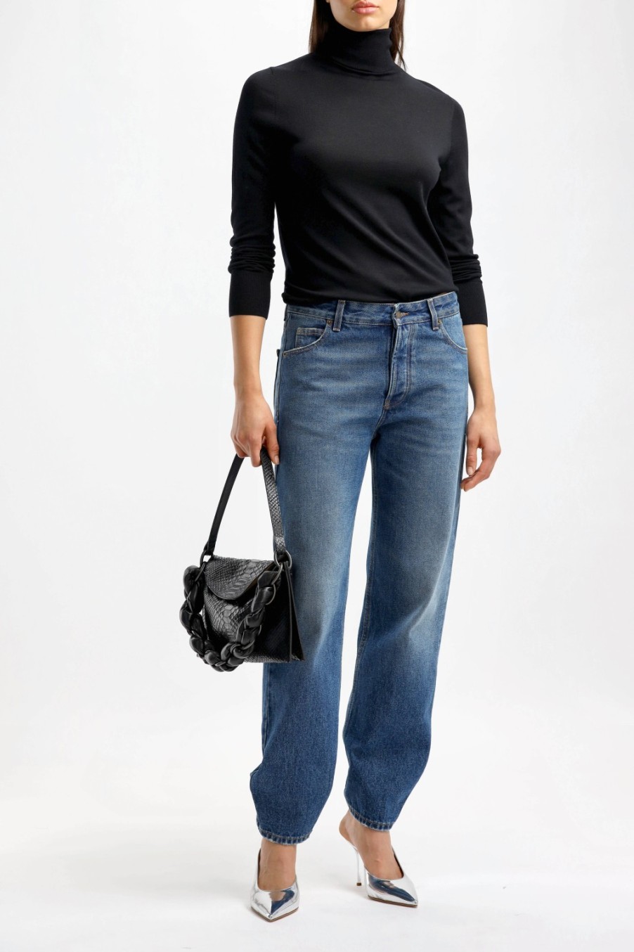 Vetements Allude | Pull A Col Roule Fitted En Noir
