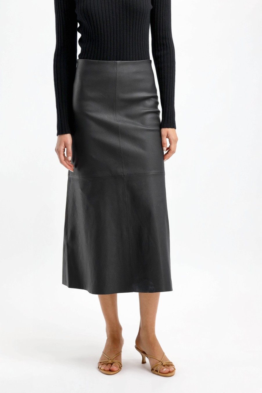 Vetements by Malene Birger | Jupe En Cuir Simoas En Noir