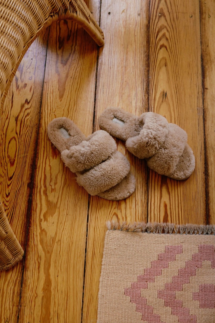 Chaussures Ugg | Mocassins Curly Scuffetta En Sable