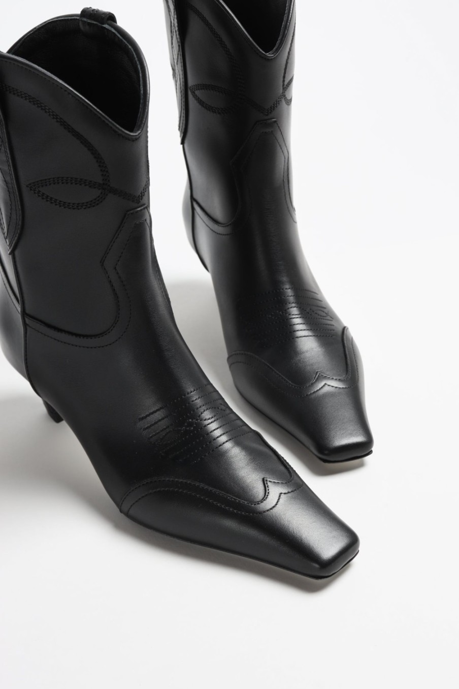 Chaussures Khaite | Bottines Dallas En Noir